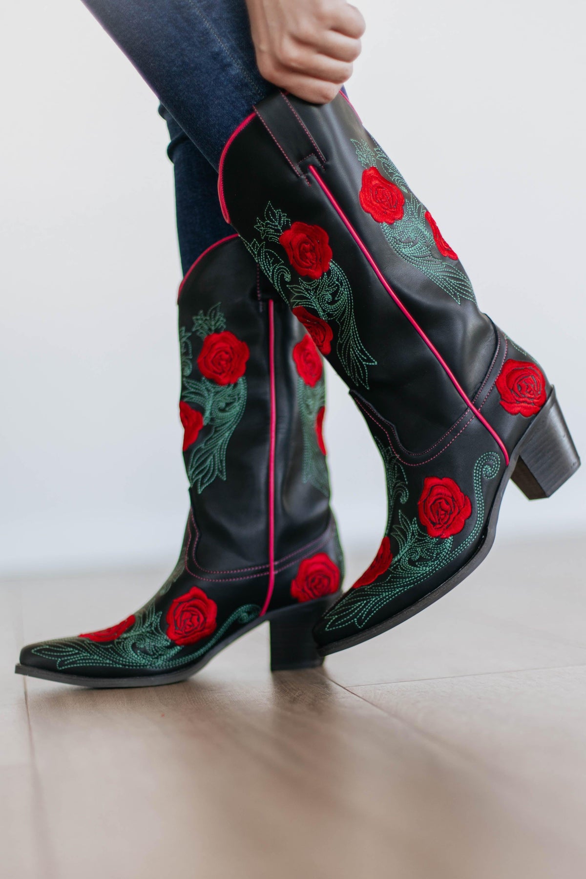 Center Stage Cowgirl Boots - Black